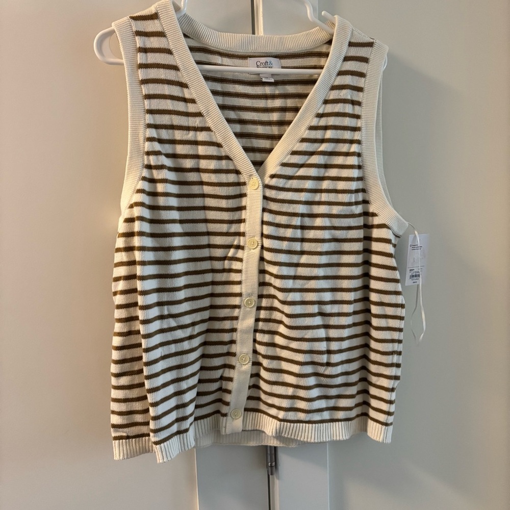 Croft & Barrow Brown and White Striped Sweater Vest🧸🤎